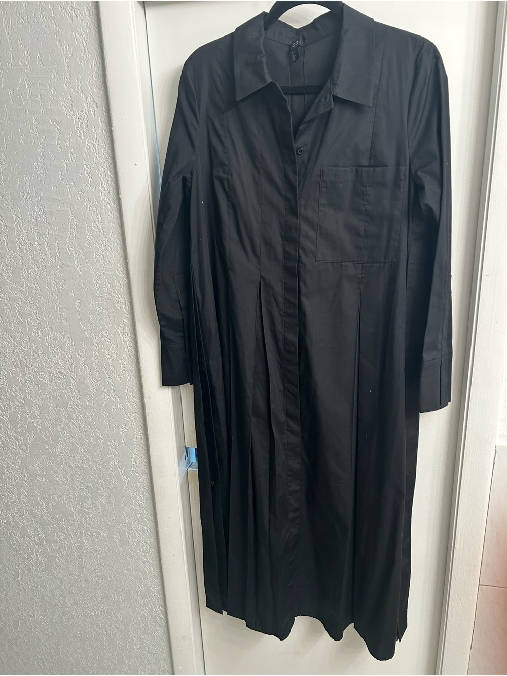COS  Black little classic dress with button on the side in front pocket